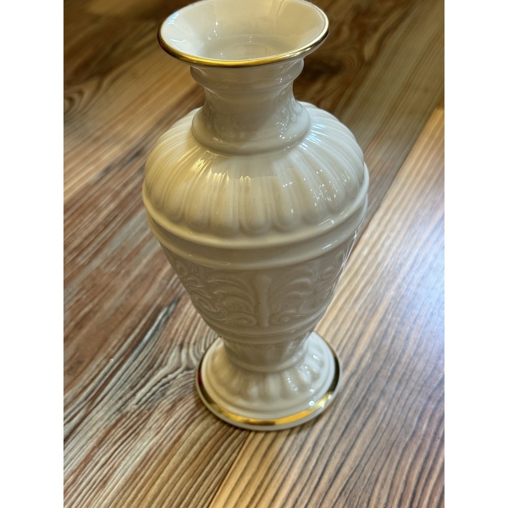 LENOX ATHENIAN COLLECTION VASE 7" Gold Trim